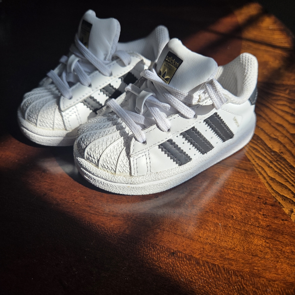 Adidas Original SUPERSTARS 4k